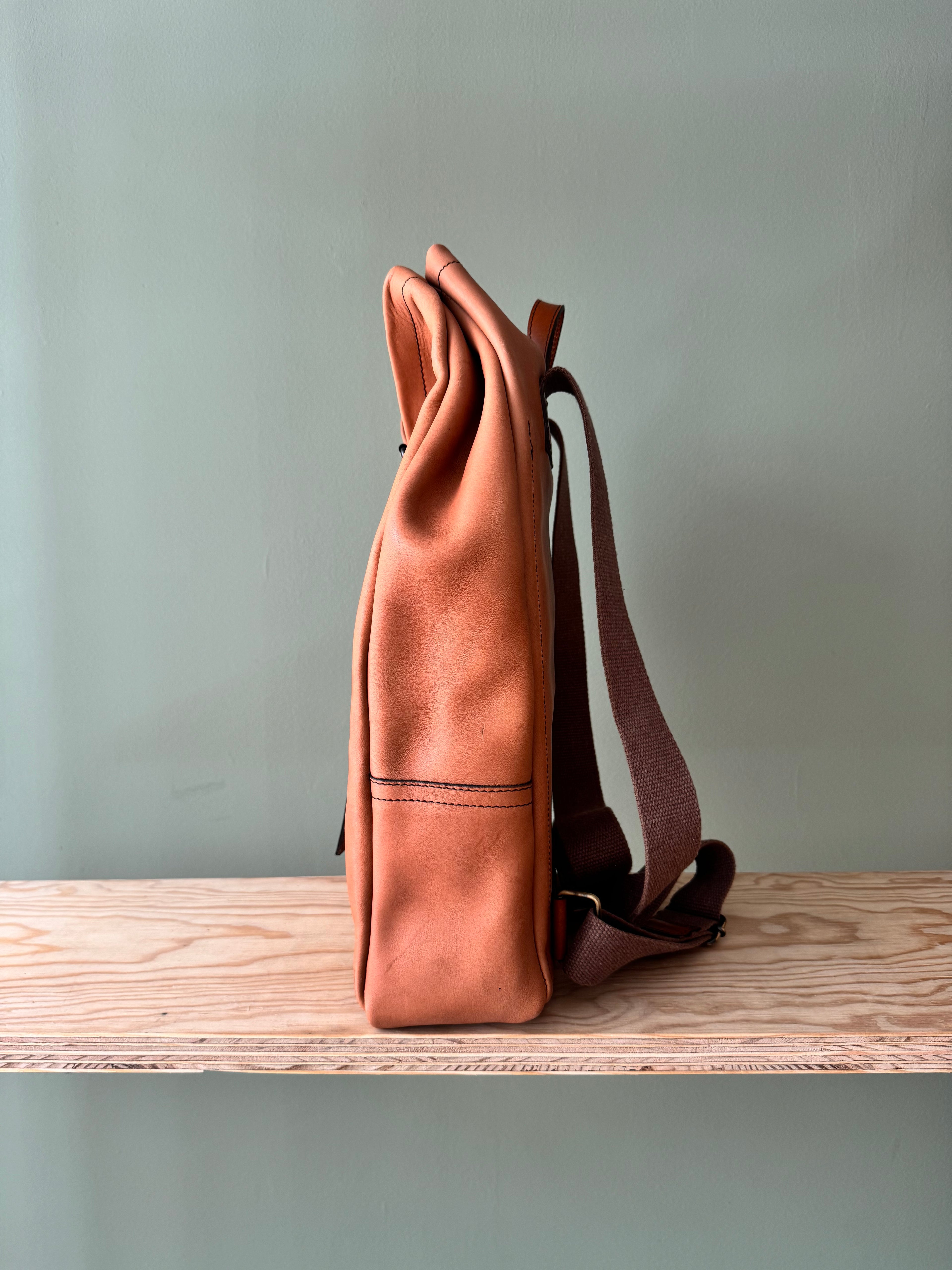 Amber Saddle